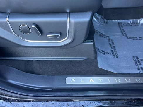 Used 2023 Ford Expedition Max Platinum image 12