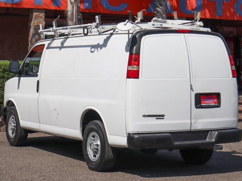 Used 2014 Chevrolet Express 2500 image 6