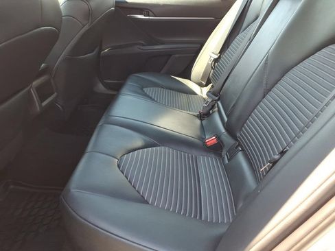 Used 2018 Toyota Camry SE w/ Protection Package (Q2) FWD image 15