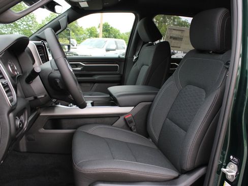 New 2026 RAM 1500 Big Horn AWD/4WD image 16