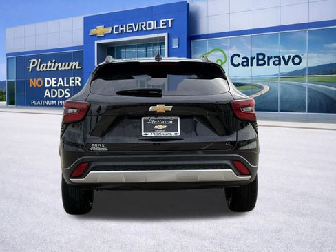 Certified 2024 Chevrolet Trax LT w/ Driver Confidence Package image 6