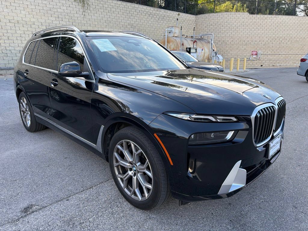 Certified 2023 BMW X7 xDrive40i w/ Executive Package AWD/4WD image 4