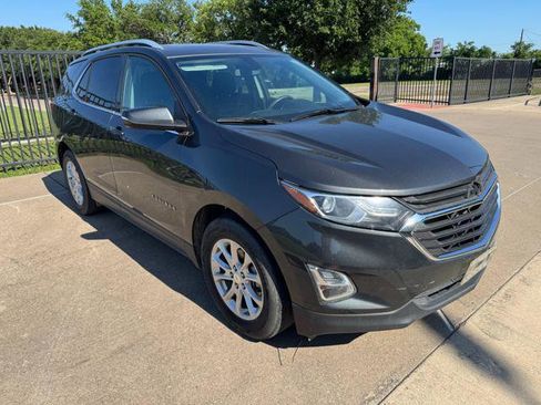 Used 2018 Chevrolet Equinox LT w/ Sun & Infotainment Package FWD image 6