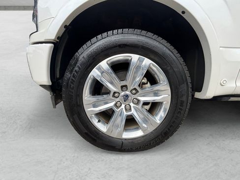 Used 2018 Ford F150 Platinum w/ Equipment Group 701A Luxury image 28