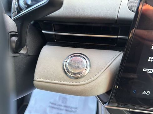 Used 2024 Lincoln Nautilus Reserve image 19