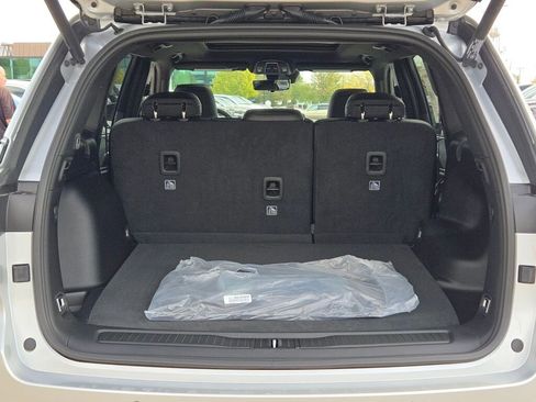 New 2025 Jeep Grand Cherokee Limited w/ Luxury Tech Group II image 17