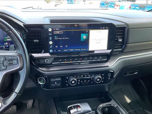 Used 2022 Chevrolet Silverado 1500 ZR2 w/ Technology Package image 7