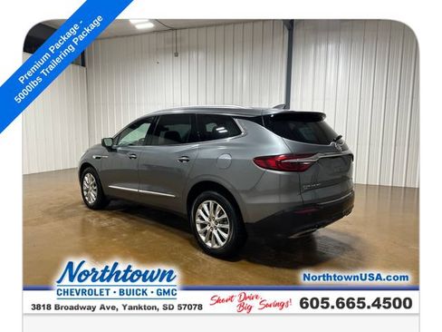Used 2020 Buick Enclave Premium w/ Surround and Sites Package AWD/4WD image 3