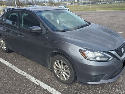 Used 2018 Nissan Sentra SV w/ Premium Package (P01) image 2