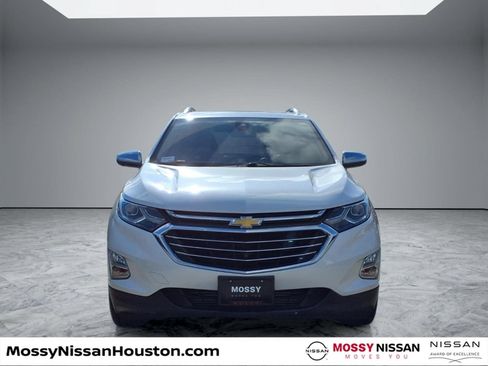 Used 2020 Chevrolet Equinox Premier FWD image 3
