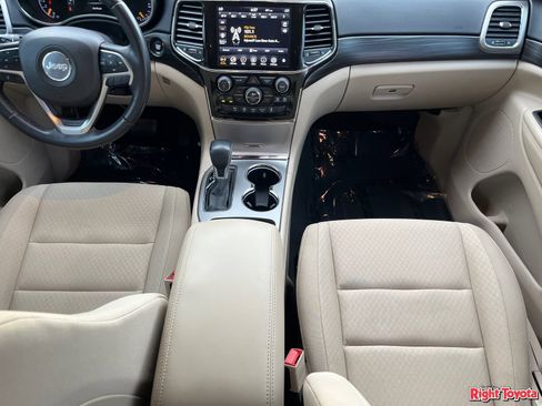 Used 2022 Jeep Grand Cherokee Laredo E RWD image 17