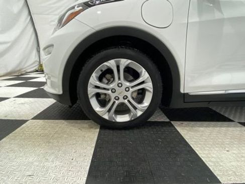 Used 2020 Chevrolet Bolt LT image 9