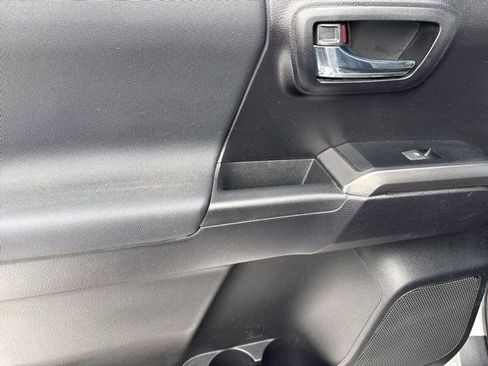 Used 2020 Toyota Tacoma TRD Off-Road image 29