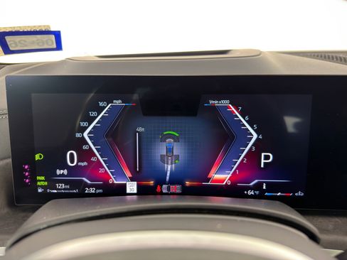 Used 2025 BMW X5 xDrive40i w/ Executive Package image 18