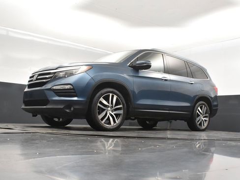 Used 2018 Honda Pilot Touring image 41