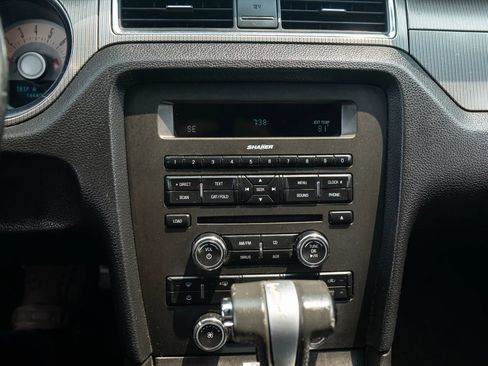 Used 2012 Ford Mustang GT Premium image 22