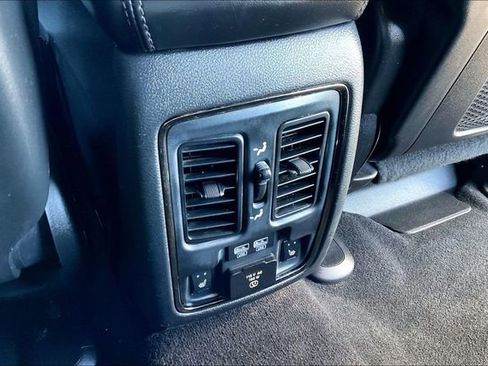 Used 2019 Dodge Durango GT image 25