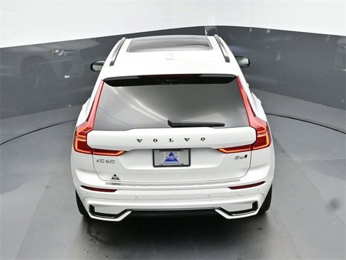 Used 2022 Volvo XC60 B6 R-Design w/ Advanced Package image 48