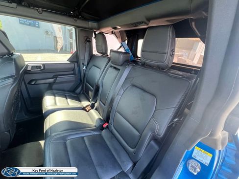 Certified 2025 Ford Bronco Badlands w/ Sasquatch Package AWD/4WD image 30
