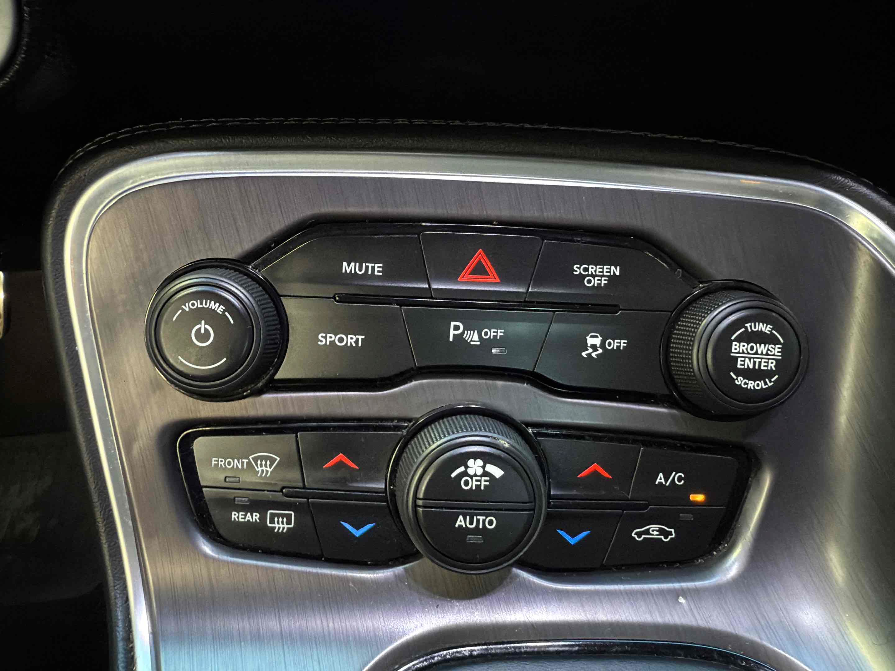 Used 2018 Dodge Challenger R/T RWD image 35