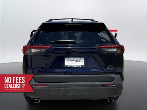 Used 2025 Toyota RAV4 XLE Premium AWD/4WD image 5