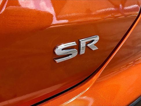 Used 2023 Nissan Kicks SR w/ SR Premium Package FWD image 10