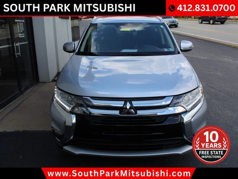 Used 2017 Mitsubishi Outlander SEL AWD/4WD image 4