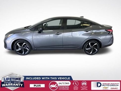 Used 2024 Nissan Versa SR FWD image 5