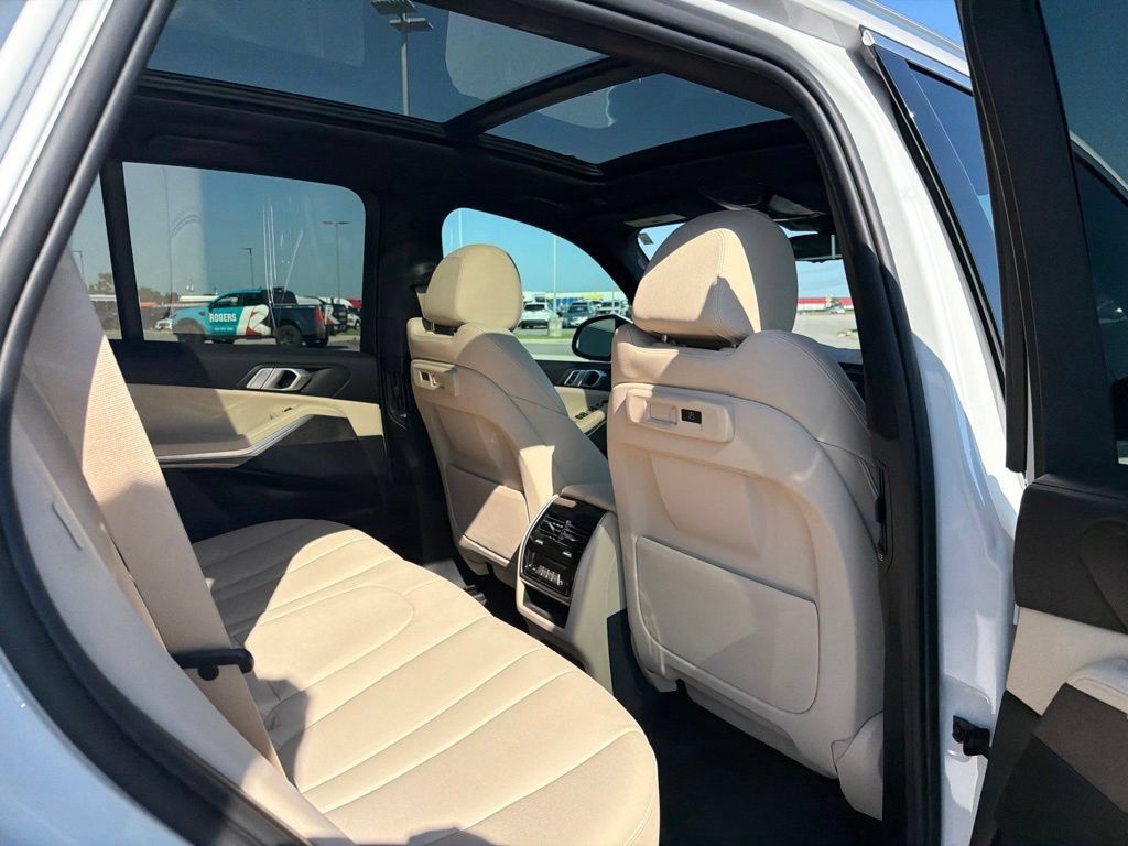 Used 2019 BMW X5 xDrive40i AWD/4WD image 19