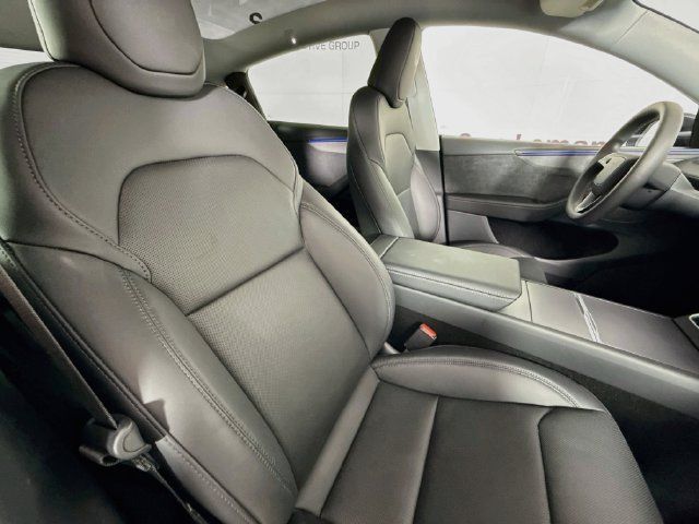 Used 2026 Tesla Model Y AWD image 28