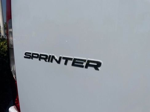 Used 2025 Mercedes-Benz Sprinter 2500 image 37