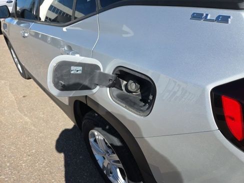 Used 2018 GMC Terrain SLE image 16