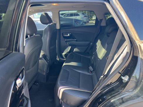 Used 2017 Kia Niro Touring w/ Advanced Technology Package FWD image 30