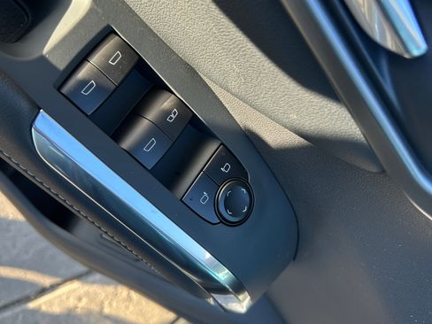 New 2026 Chevrolet Traverse LT w/ Sun and Wheel Package image 12