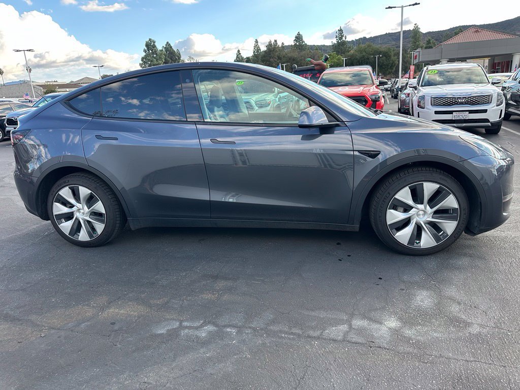 Used 2021 Tesla Model Y Long Range AWD/4WD image 4