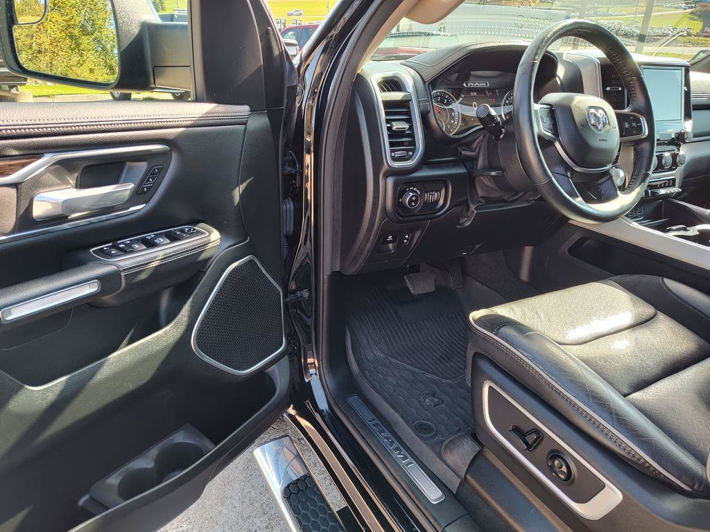Used 2020 RAM 1500 Laramie AWD/4WD image 11