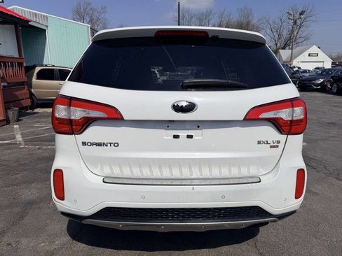 Used 2014 Kia Sorento SX image 4