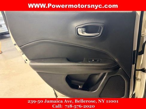 Used 2020 Jeep Compass Latitude AWD/4WD image 45