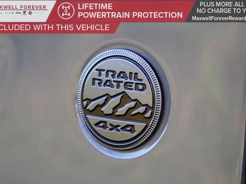 Used 2022 Jeep Gladiator Overland image 10