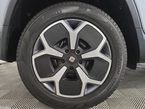 Used 2024 Rivian R1T Adventure AWD/4WD image 12