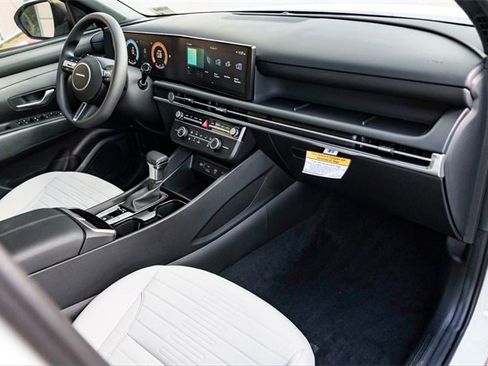 New 2026 Hyundai Santa Cruz SE image 24