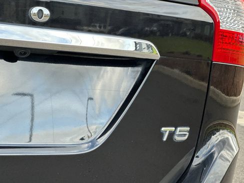 Used 2017 Volvo XC60 T5 Dynamic w/ Advanced Package image 33