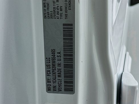 Used 2021 Jeep Wrangler Sahara w/ Safety Group image 12