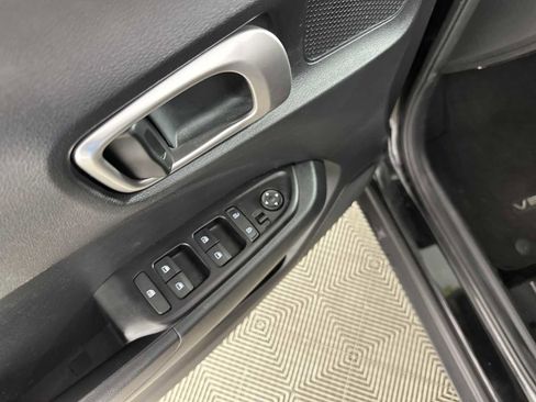 Certified 2024 Hyundai Venue SEL FWD image 16