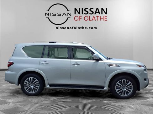 Used 2024 Nissan Armada SL AWD/4WD image 30