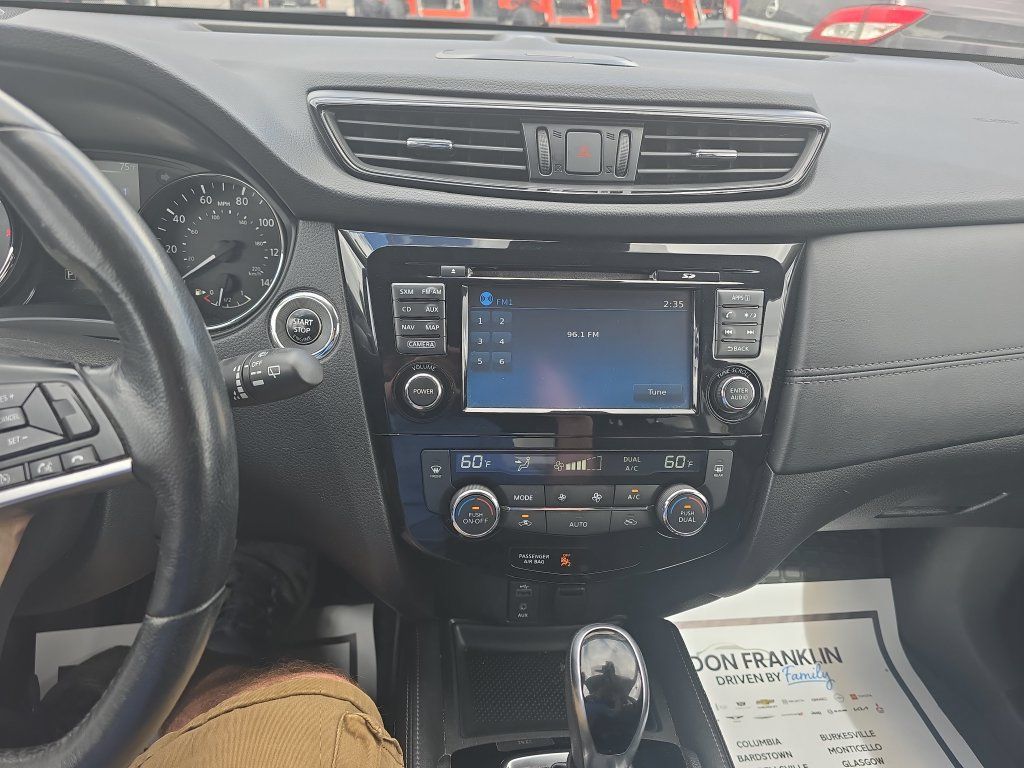 Used 2017 Nissan Rogue SL w/ SL Premium Package FWD image 20