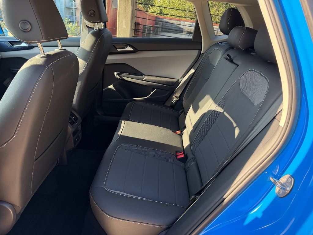Certified 2023 Volkswagen Taos SE AWD/4WD image 22