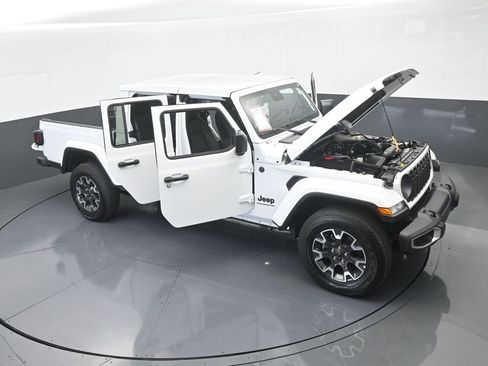 Used 2024 Jeep Gladiator Sport w/ Premium Package image 74
