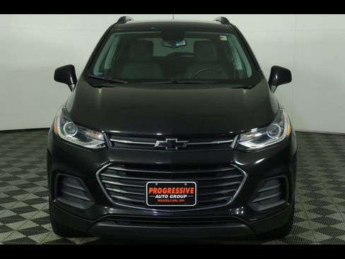 Used 2022 Chevrolet Trax LT w/ Driver Confidence Package image 17