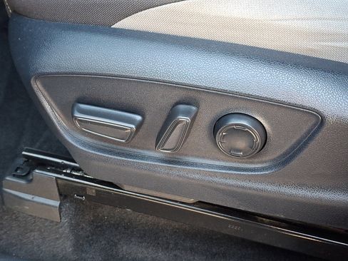 Used 2024 Toyota Tacoma TRD Off-Road w/ TRD Off Road Upgrade Package image 28